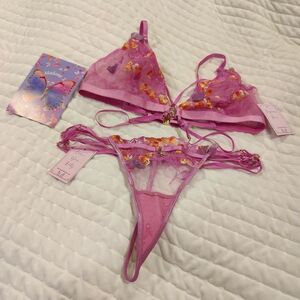 Elegant Pink Floral Lace Lingerie Set